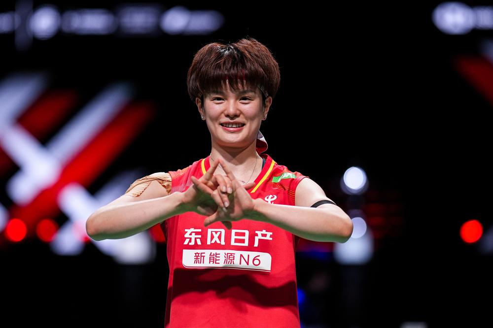 橄榄球明星库珀卡普重返巅峰之路引发球迷热议与期待持续升温中